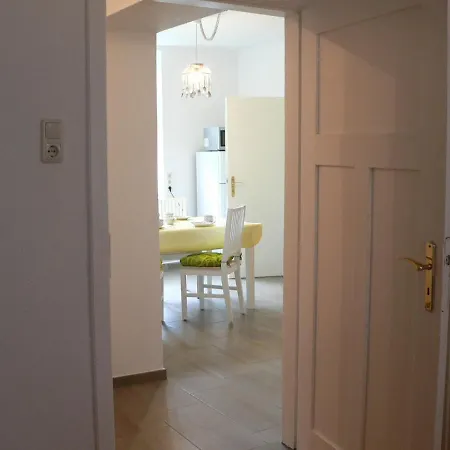 Zum Gruenen Holz Apartman