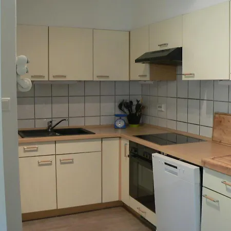Zum Gruenen Holz Apartman *